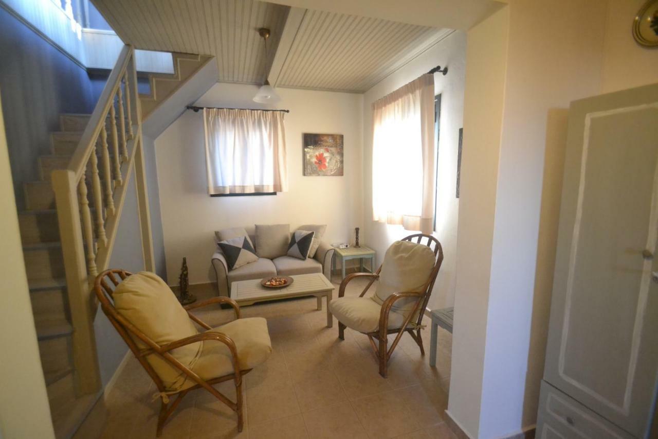 Harvest Moon Apartments Lixouri Exterior foto